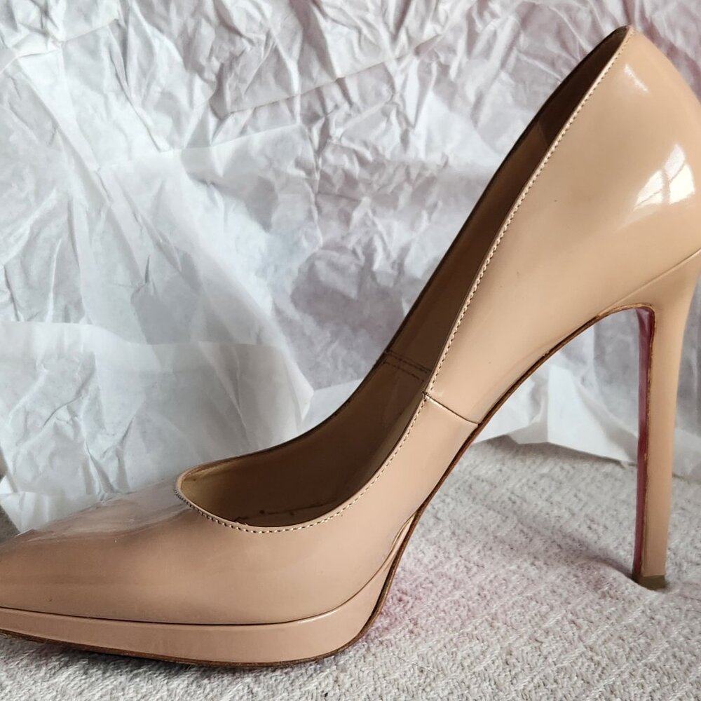Christian Louboutin Patent Nude (fair skin nude) size 37 - Picture 6 of 14